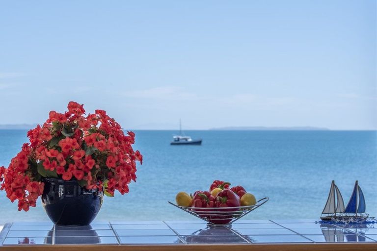 Photo of property in 9a Holiday Road, Milford, Auckland, 0620