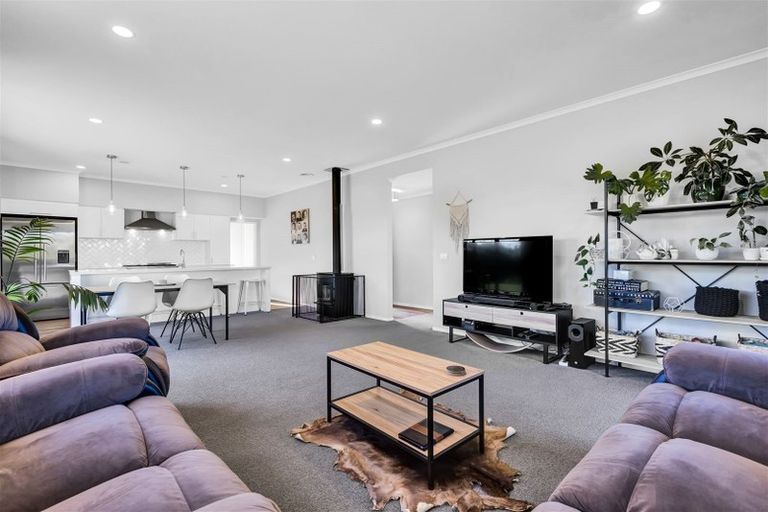 Photo of property in 1108e Egmont Road, Egmont Village, New Plymouth, 4372