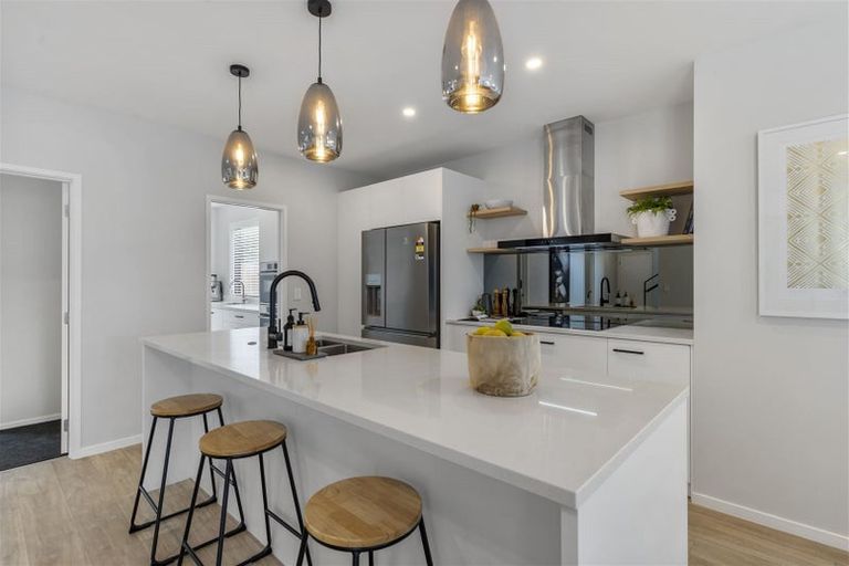 Photo of property in 63a Hellyers Street, Birkdale, Auckland, 0626