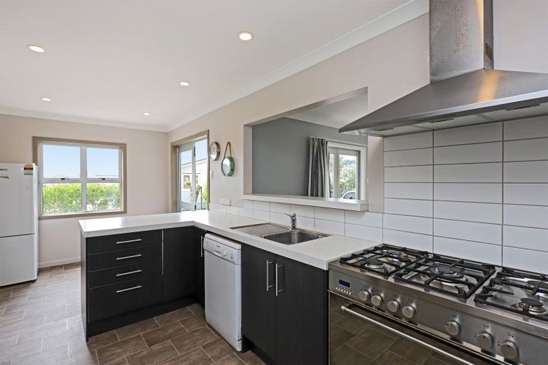 Photo of property in 8 Harper Road, Waimarama, Havelock North, 4294