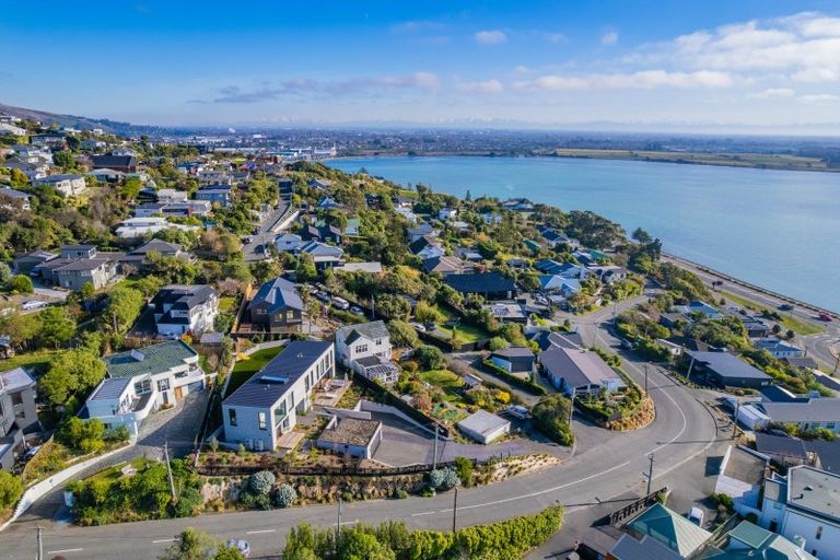 Photo of property in 32 Mount Pleasant Road, Mount Pleasant, Christchurch, 8081