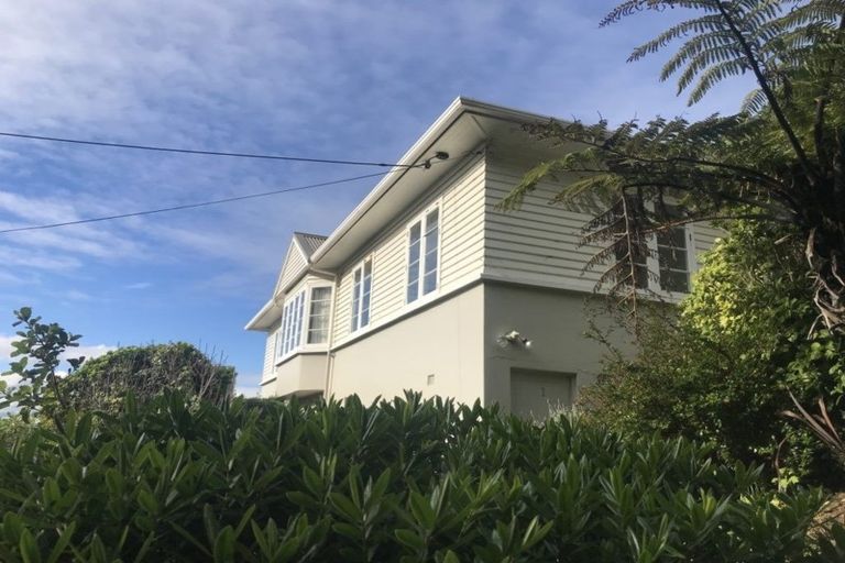Photo of property in 1 Pahia Street, Roseneath, Wellington, 6021