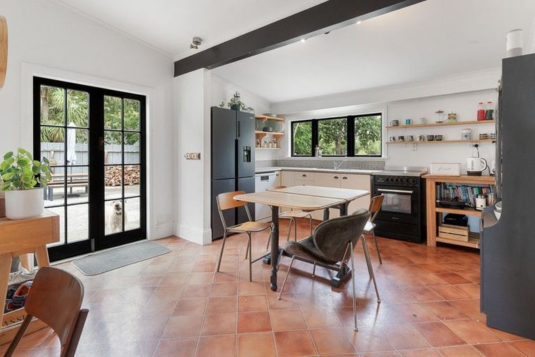 Photo of property in 3 Cologne Street, Martinborough, 5711