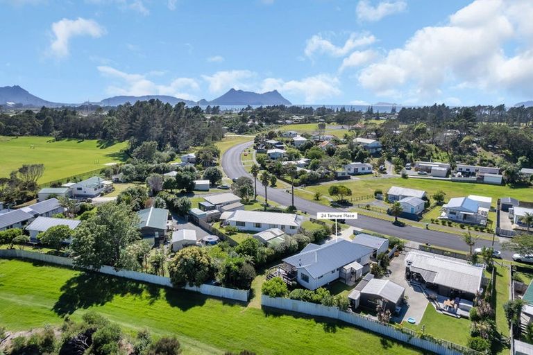 Photo of property in 24 Tamure Place, Ruakaka, 0116
