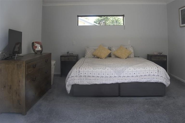 Photo of property in 56 Awanui Drive, Waikanae, 5036