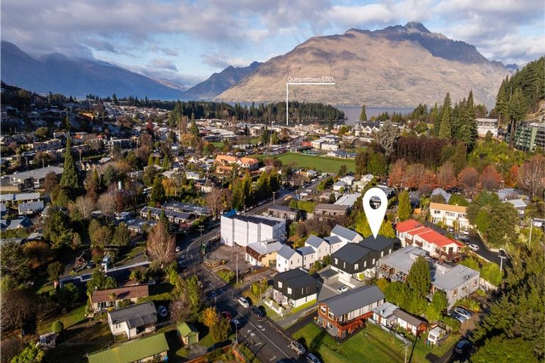 Photo of property in 32 Fryer Street, Queenstown, 9300