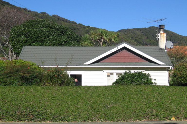 Photo of property in 19 Karamu Street, Eastbourne, Lower Hutt, 5013