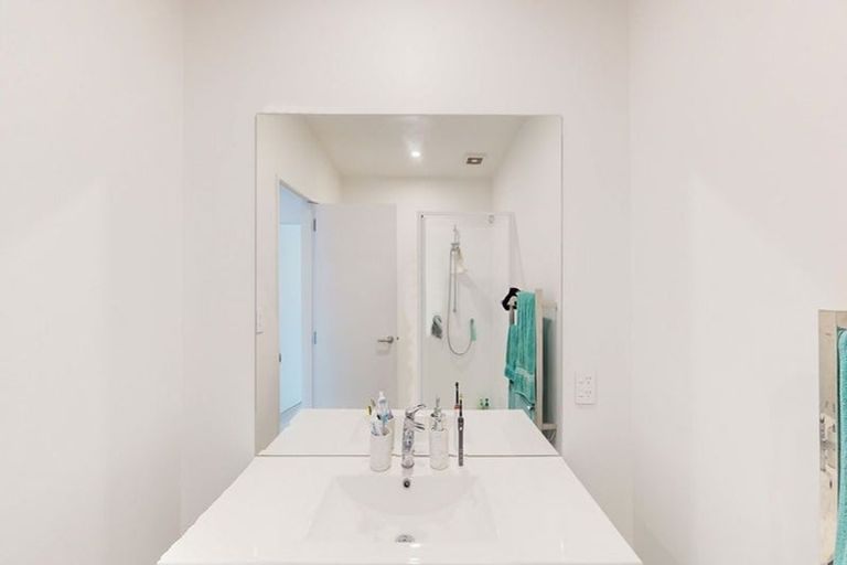 Photo of property in 34 Palm Grove, Berhampore, Wellington, 6023