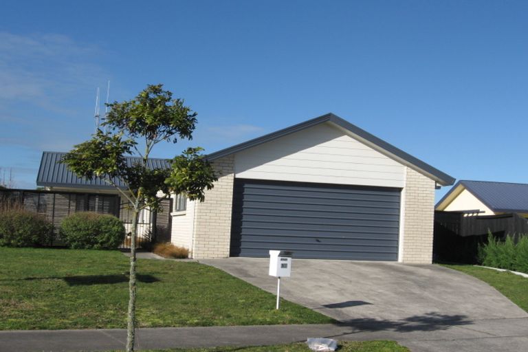 Photo of property in 16 Aldershot Place, Nawton, Hamilton, 3200