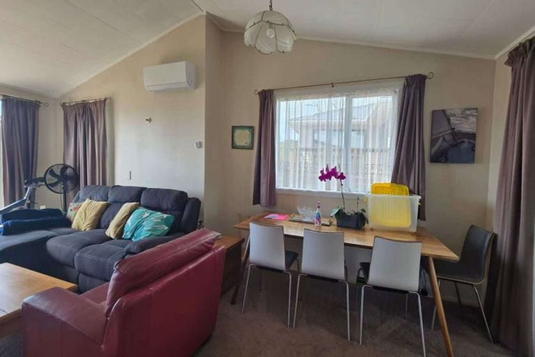 Photo of property in 6 Kekerenga Street, Strathmore Park, Wellington, 6022