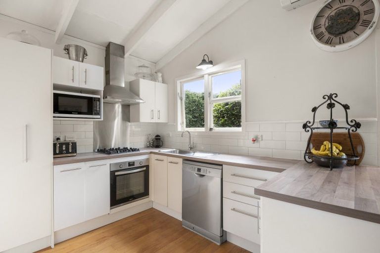 Photo of property in 65 Stevenson Road, Clarks Beach, 2122