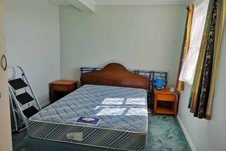 Photo of property in 139 The Ridgeway, Mornington, Wellington, 6021