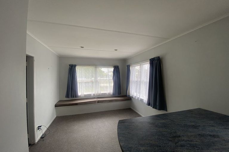 Photo of property in 640 Queen Street East, Levin, 5510