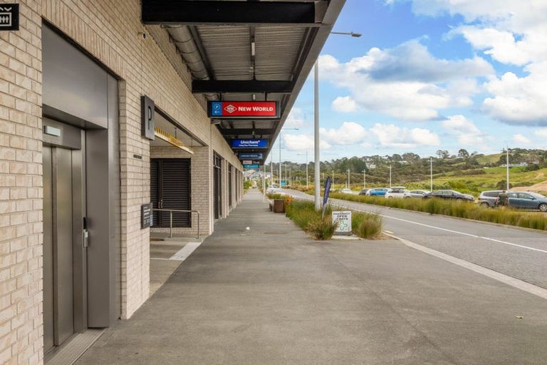 Photo of property in 44 Waitai Close, Long Bay, 0630