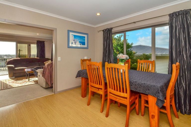 Photo of property in 8 Bilkey Avenue, Pukekohe, 2120