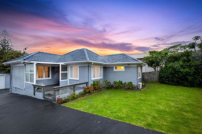 Photo of property in 58 Royal Road, Massey, Auckland, 0614