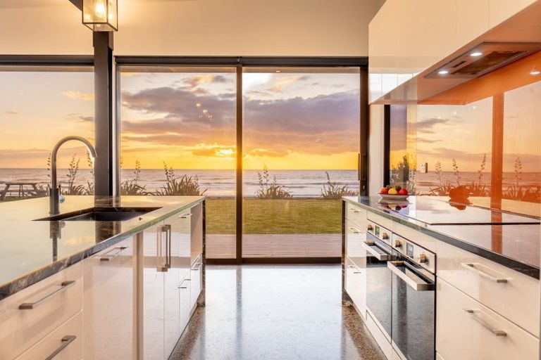 Photo of property in 257 Rosetta Road, Raumati Beach, Paraparaumu, 5032