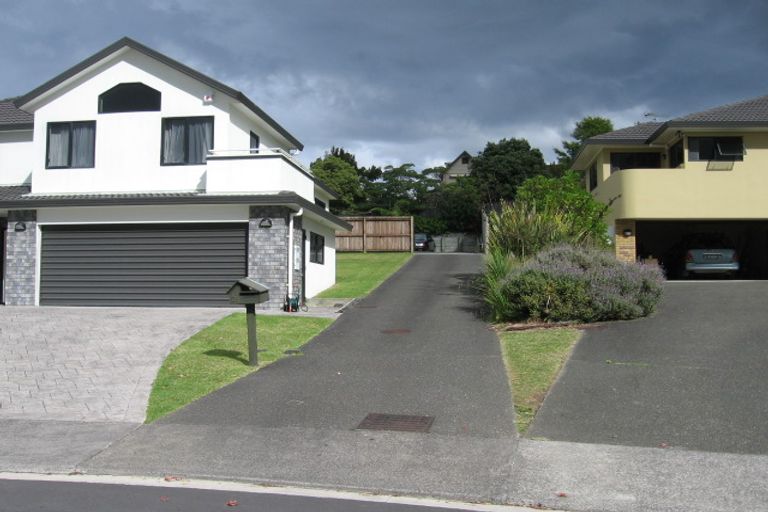 Photo of property in 21 Kerlin Crescent, West Harbour, Auckland, 0618
