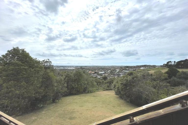 Photo of property in 124 Point View Drive, East Tamaki Heights, Auckland, 2016