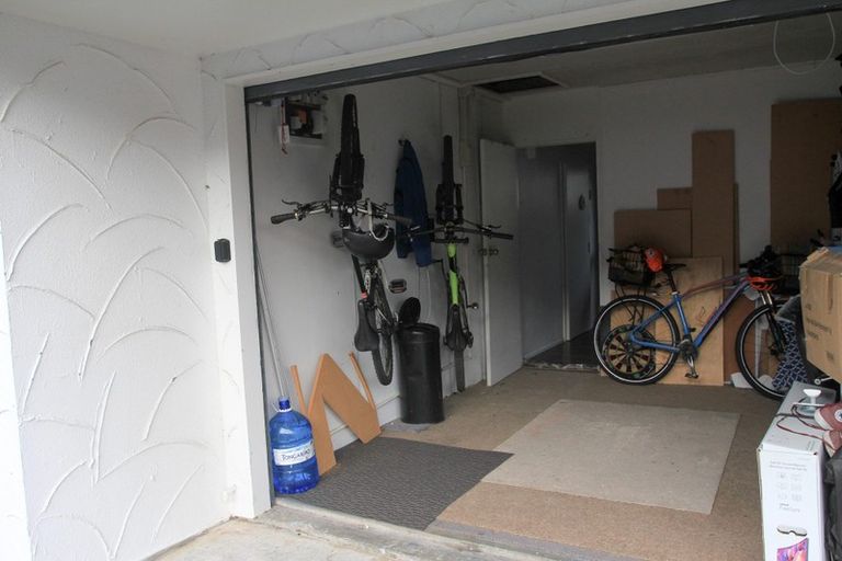 Photo of property in 2/43 Leighton Avenue, Waiwhetu, Lower Hutt, 5010