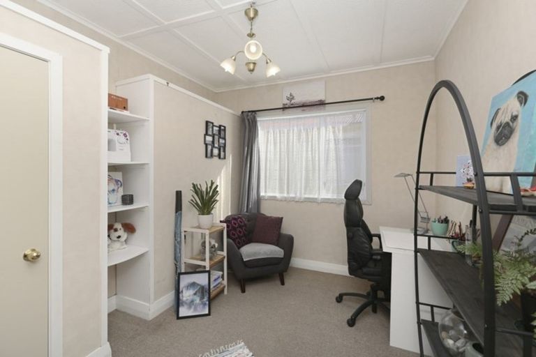 Photo of property in 1/46 Blake Street, Waitara, 4320