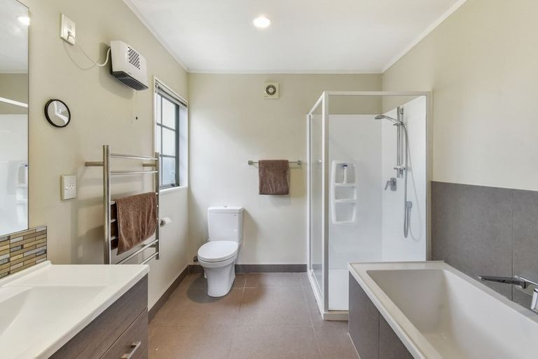 Photo of property in 5a Beresford Street, Pukekohe, 2120