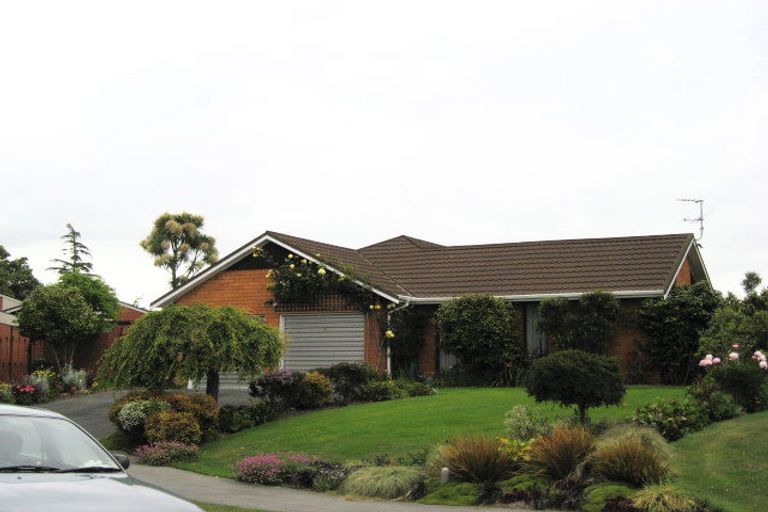 Photo of property in 8 Brigadoon Place, Avonhead, Christchurch, 8042