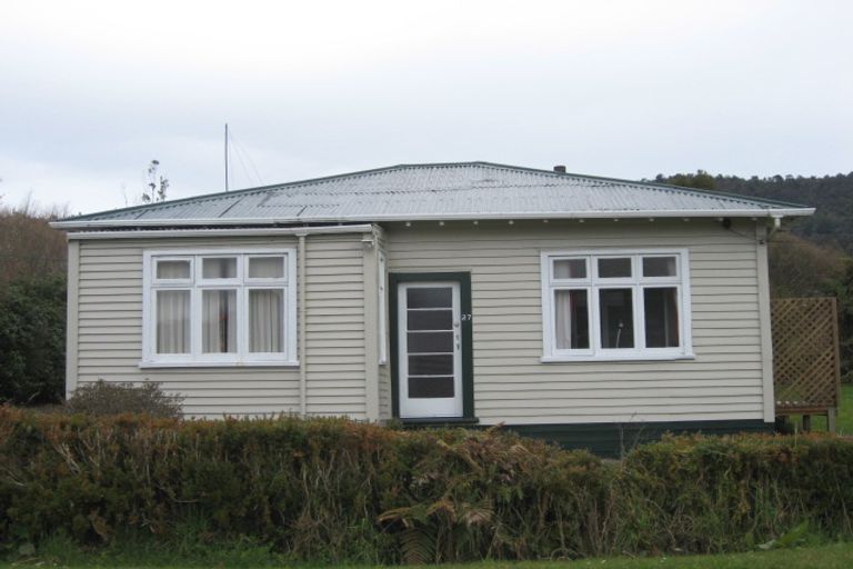 Photo of property in 27 Ranfurly Street, Runanga, 7803