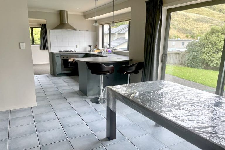 Photo of property in 71 Waverton Terrace, Churton Park, Wellington, 6037