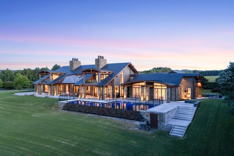 Photo of property in 42 Porterfield Road, Whitford, Howick, 2571