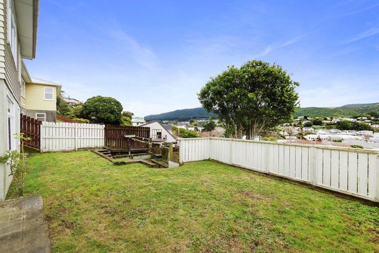 Photo of property in 33 Tawa Terrace, Tawa, Wellington, 5028