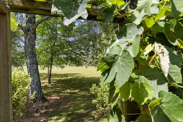 Photo of property in 128a Masters Avenue, Silverdale, Hamilton, 3216