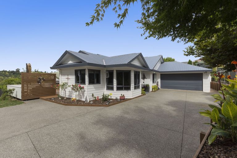 Photo of property in 3 Village Park Drive, Welcome Bay, Tauranga, 3112