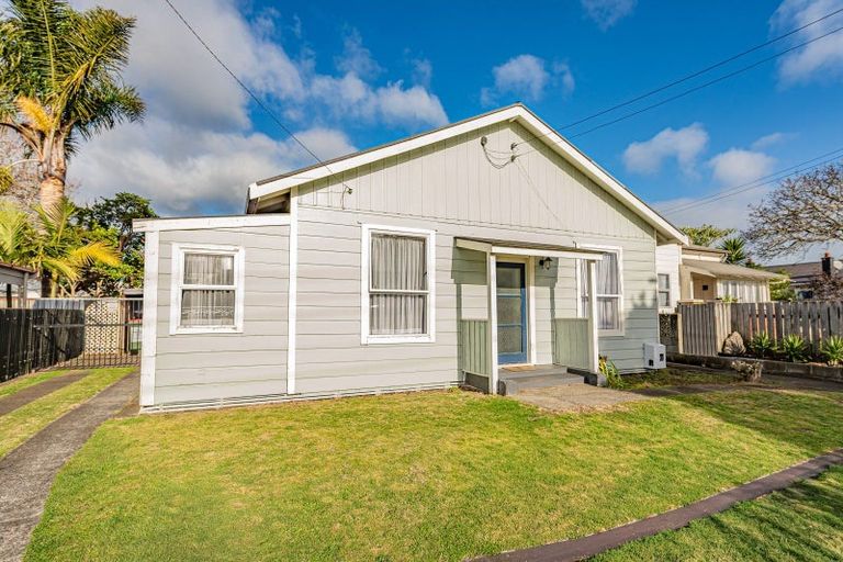 Photo of property in 30 Tay Street, Whanganui, 4500
