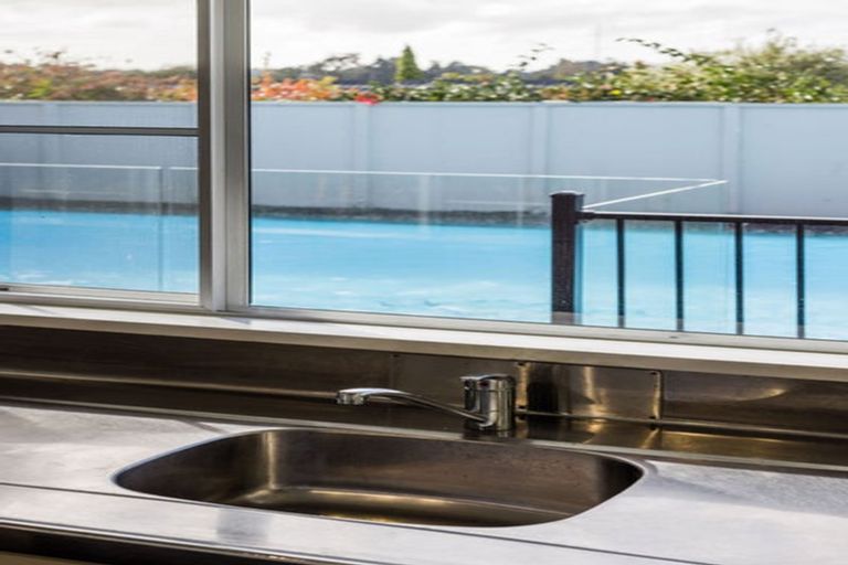 Photo of property in 12 Wilfred Street, St Andrews, Hamilton, 3200