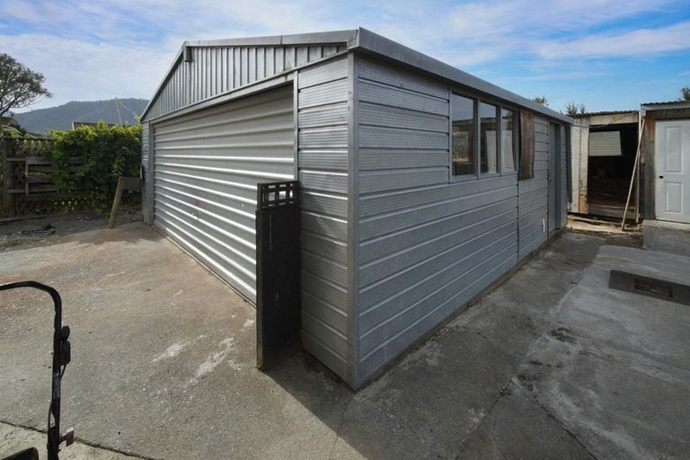 Photo of property in 22 Hampden Street, Murchison, 7007