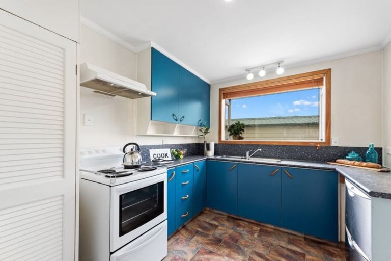 Photo of property in 113 Norana Road, Timberlea, Upper Hutt, 5018