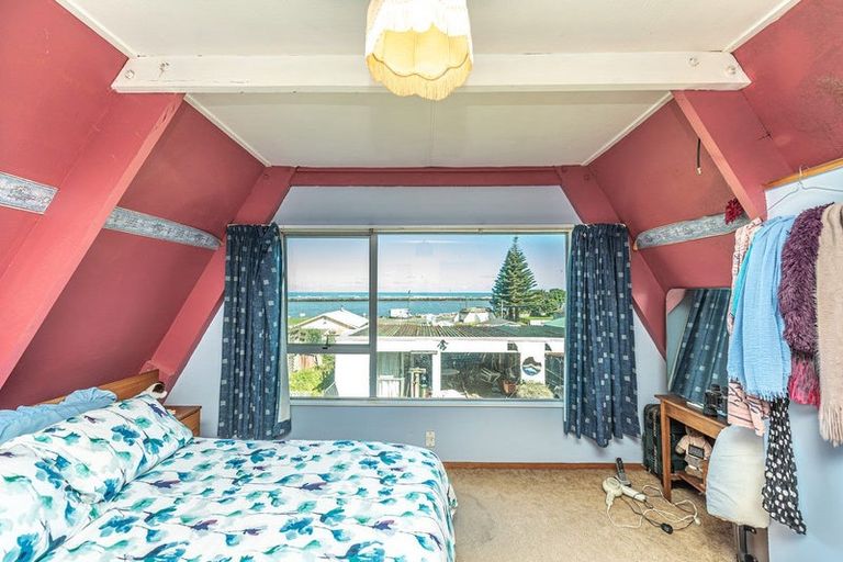 Photo of property in 5 Ashton Terrace, Castlecliff, Whanganui, 4501