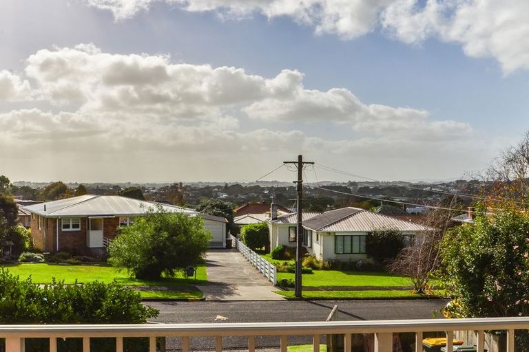 Photo of property in 8 Bilkey Avenue, Pukekohe, 2120