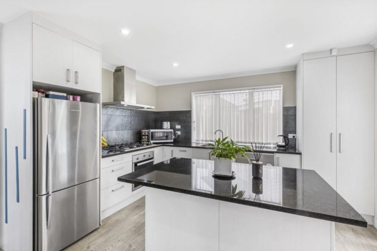 Photo of property in 89 Naylors Drive, Mangere, Auckland, 2022