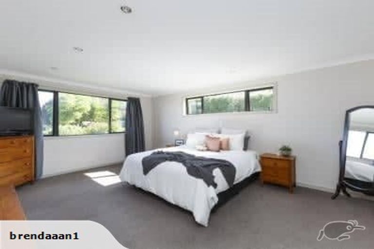 Photo of property in 24 Heatherlea Heights, Feilding, 4702