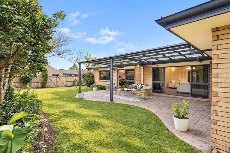 Photo of property in 1 Roderick Place, Rototuna, Hamilton, 3210