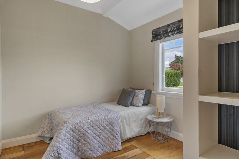 Photo of property in 25 Oxford Street, Fairfield, Hamilton, 3214