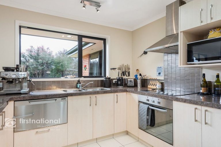 Photo of property in 32 River Terrace, Renwick, 7204