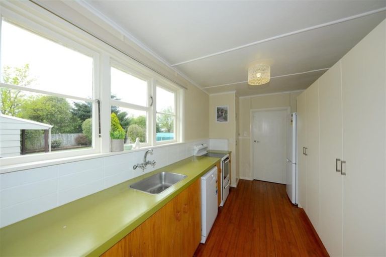 Photo of property in 26 Bateman Avenue, Bryndwr, Christchurch, 8053
