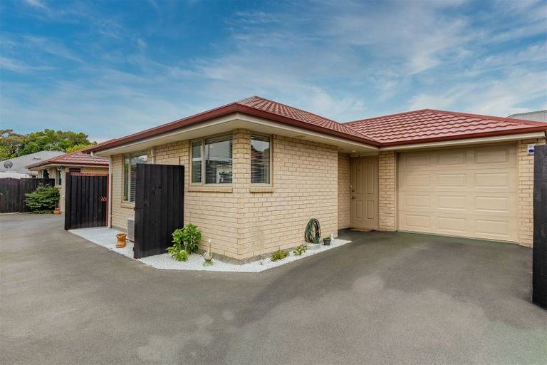 Photo of property in 2/19 Orontes Street, Shirley, Christchurch, 8013