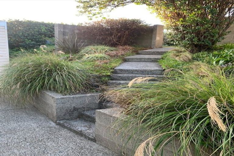 Photo of property in 31 Mandalay Terrace, Khandallah, Wellington, 6035