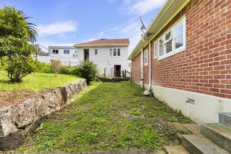 Photo of property in 17 Apihai Street, Orakei, Auckland, 1071