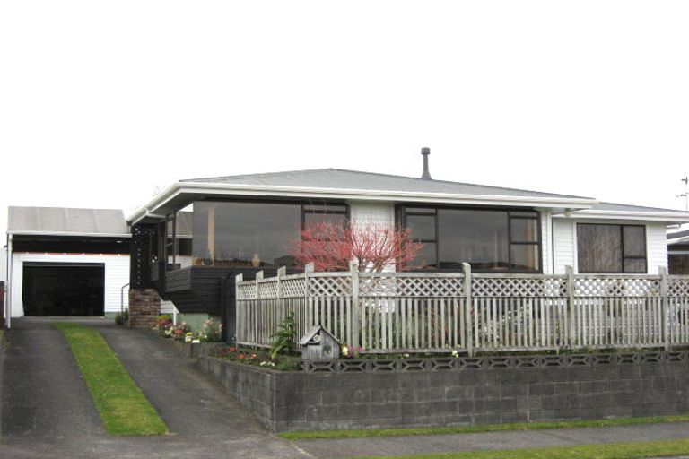 Photo of property in 5 Kennedy Place, Merrilands, New Plymouth, 4312
