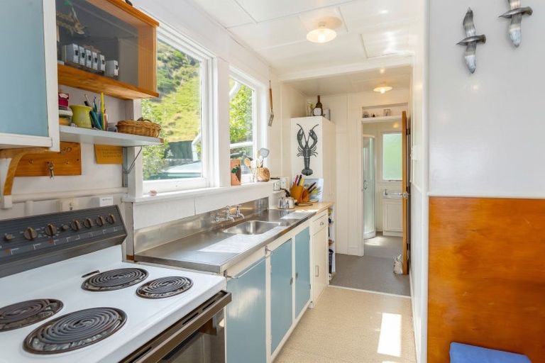 Photo of property in 275 Mataikona Road, Mataikona, Tinui, 5889